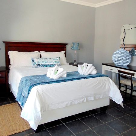 1932 House Bed And Breakfast Уолфиш Бей Екстериор снимка