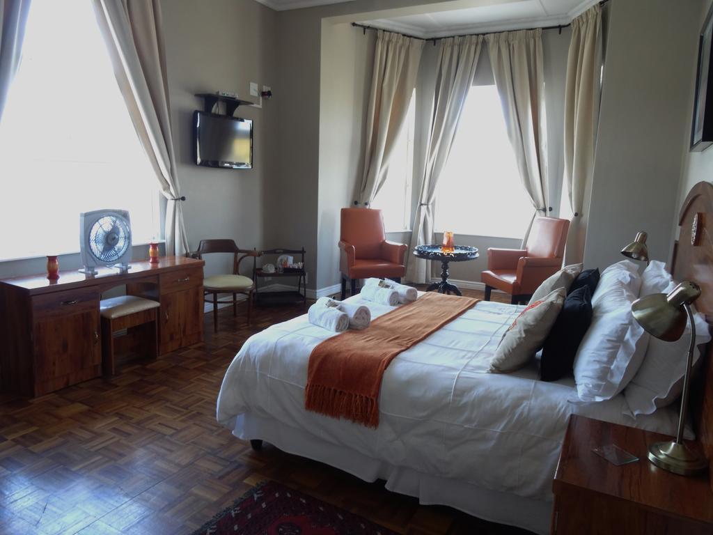 1932 House Bed And Breakfast Уолфиш Бей Екстериор снимка